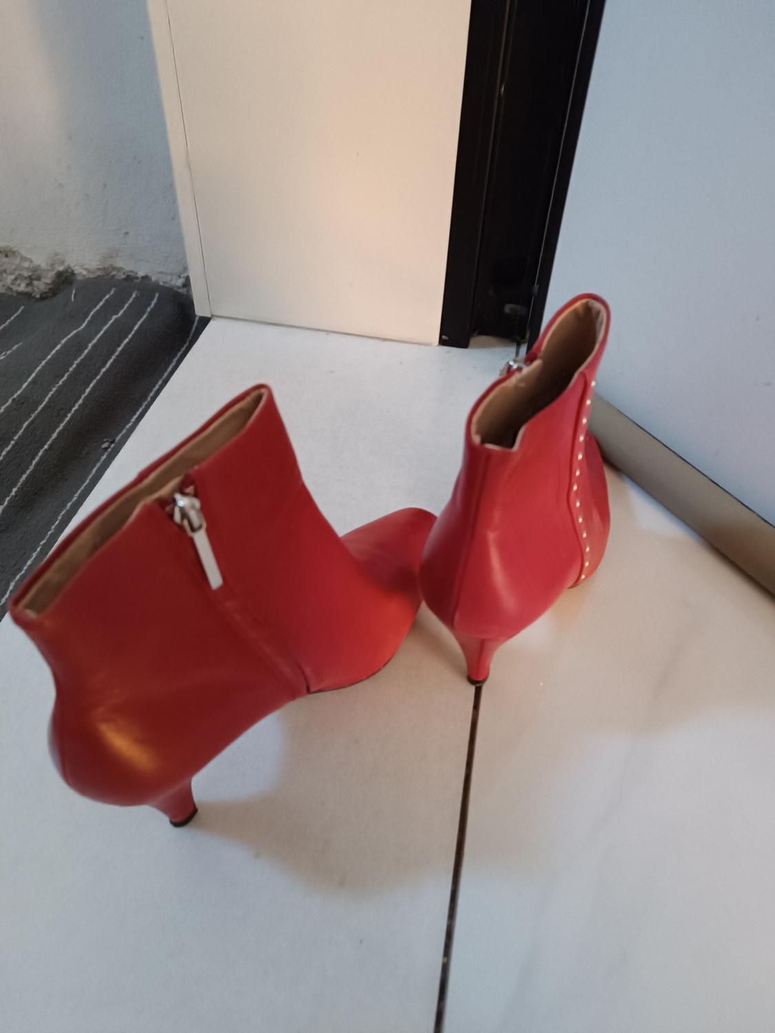 HIGH HEEL LEATHER ANKLE BOOTS WITH STUDS - Image 3