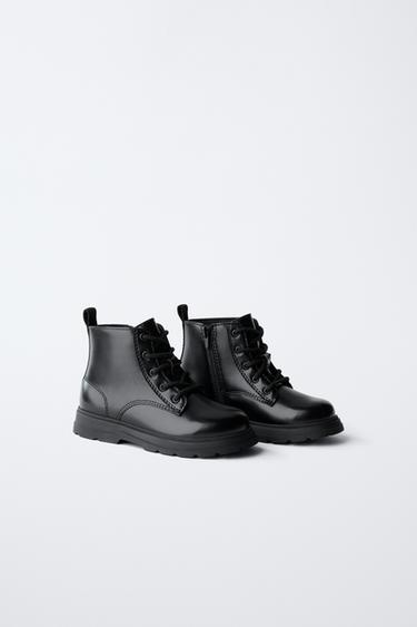 БОТИНКИ СО ШНУРОВКОЙ — Черный от Zara