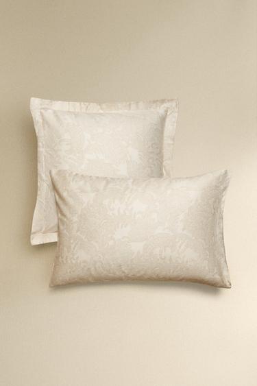 PAISLEY PRINT SATEEN PILLOWCASE - Ecru by Zara