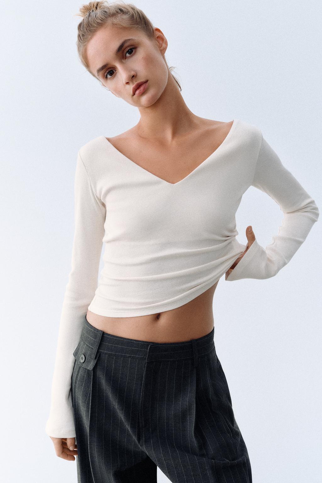RIBBED V-NECK TOP
