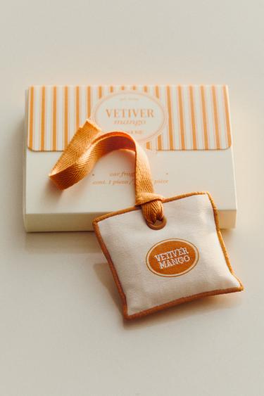 VETIVER MANGO CAR AND WARDROBE AIR FRESHENER - Orange by Zara
