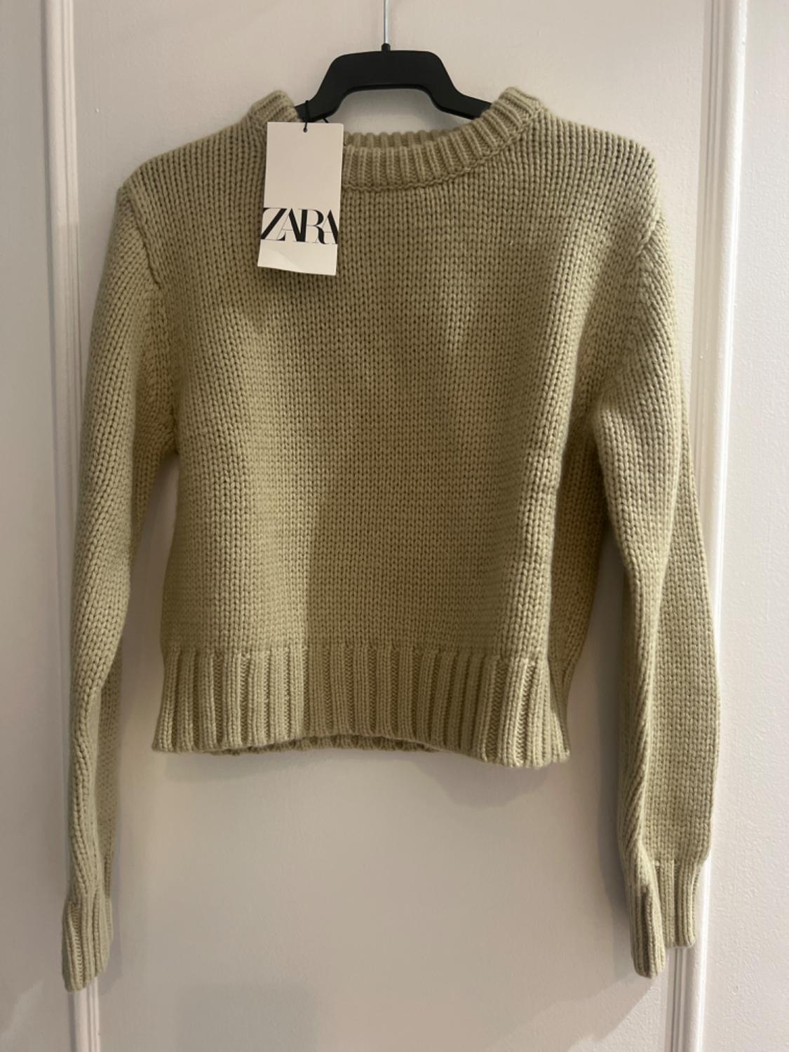 BASIC WOOL BLEND KNIT SWEATER