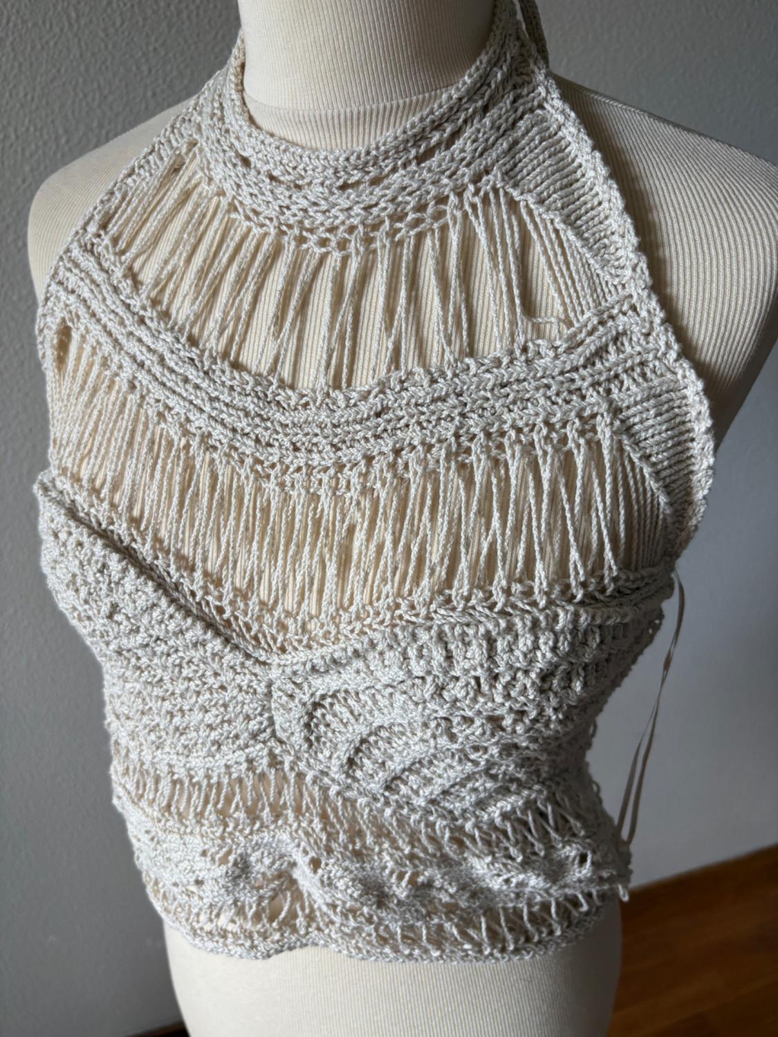 DISTRESSED KNIT HALTER TOP - Image 4