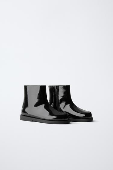 PATENT-FINISH BOOTS - Black by Zara