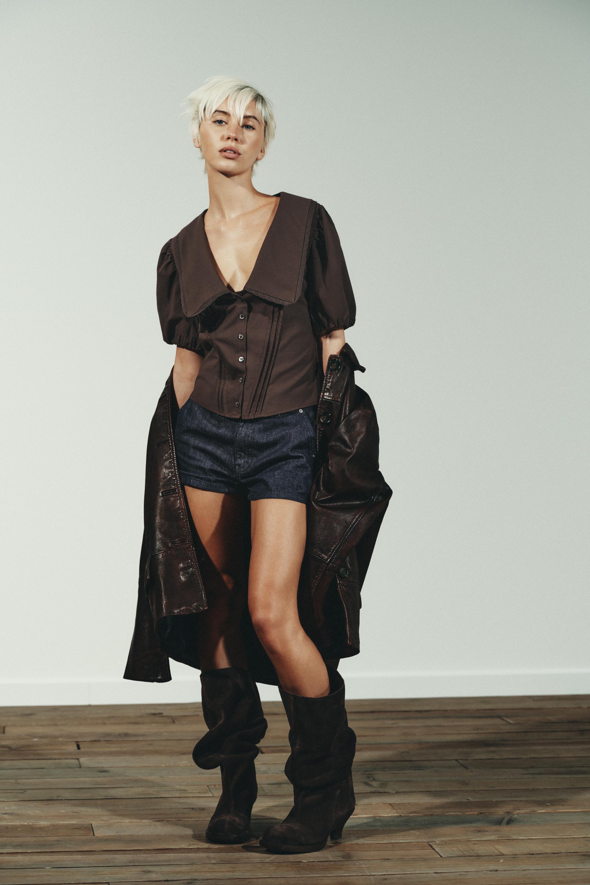 PETER PAN COLLAR PUFF SLEEVE TOP