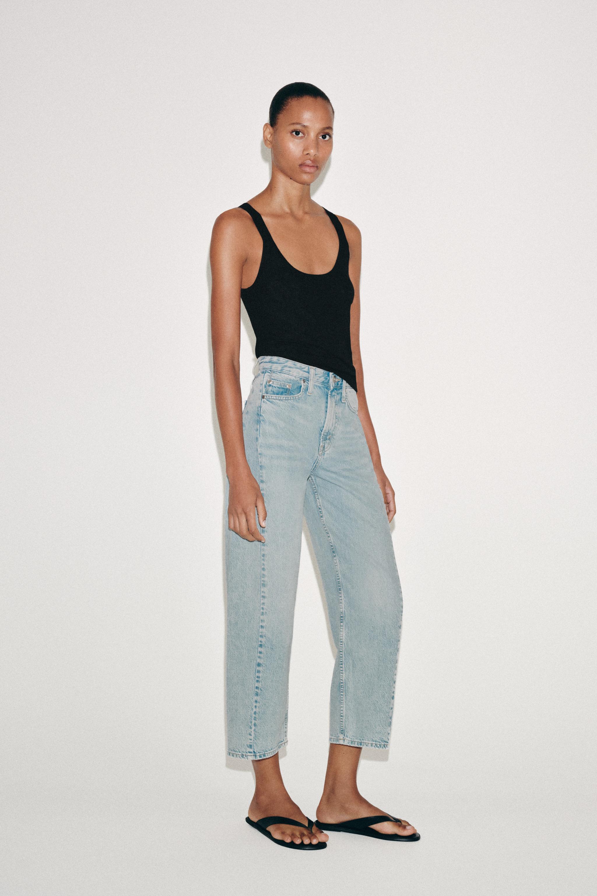 SLEEVELESS FINE KNIT TOP — Black