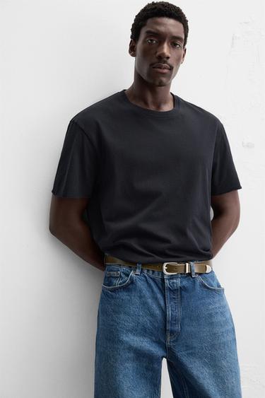 T-SHIRT MIT UNREGELMÄSSIGEN ABSCHLÜSSEN - Dunkles Marineblau von Zara