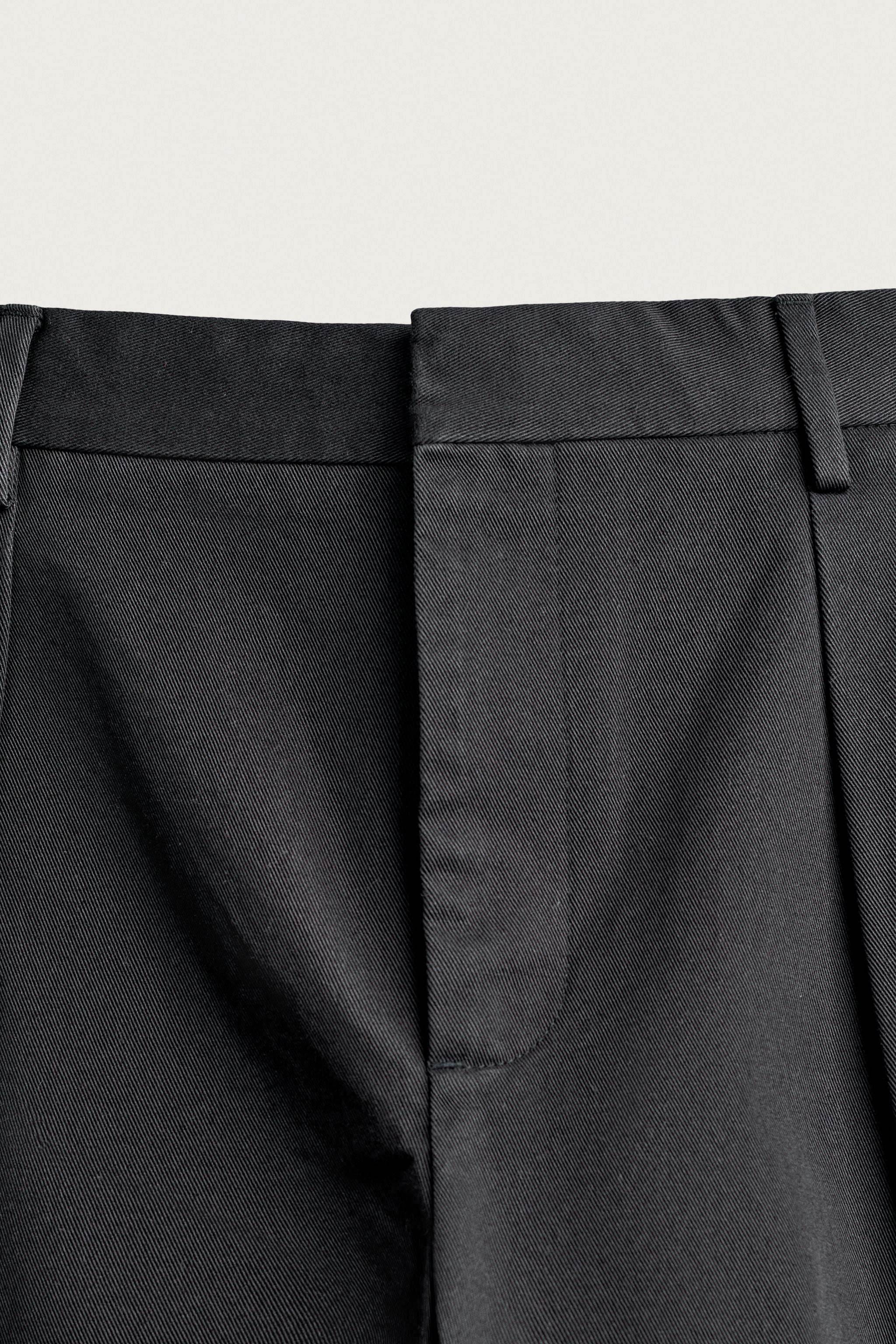 Мужские брюки Zara AARON LEVINE X ZARA PLEATED CHINOS — фото 11