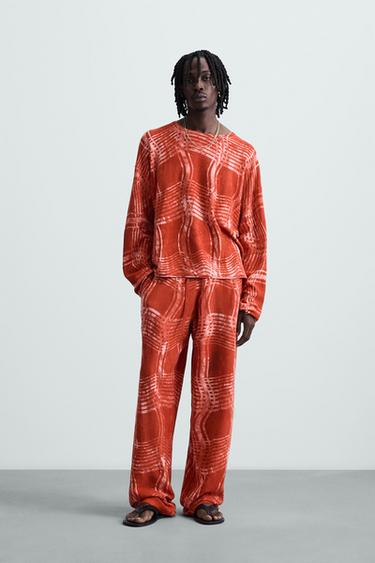 CONJUNTO DE TRICÔ COM ESTAMPA GRÁFICA © OTIS KWAME KYE QUAICOE -  da Zara