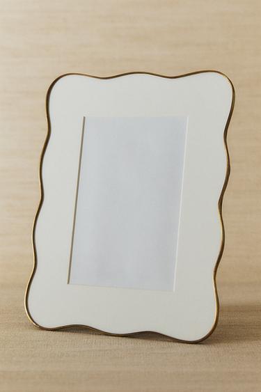 WAVY METAL PHOTO FRAME - Gold by Zara