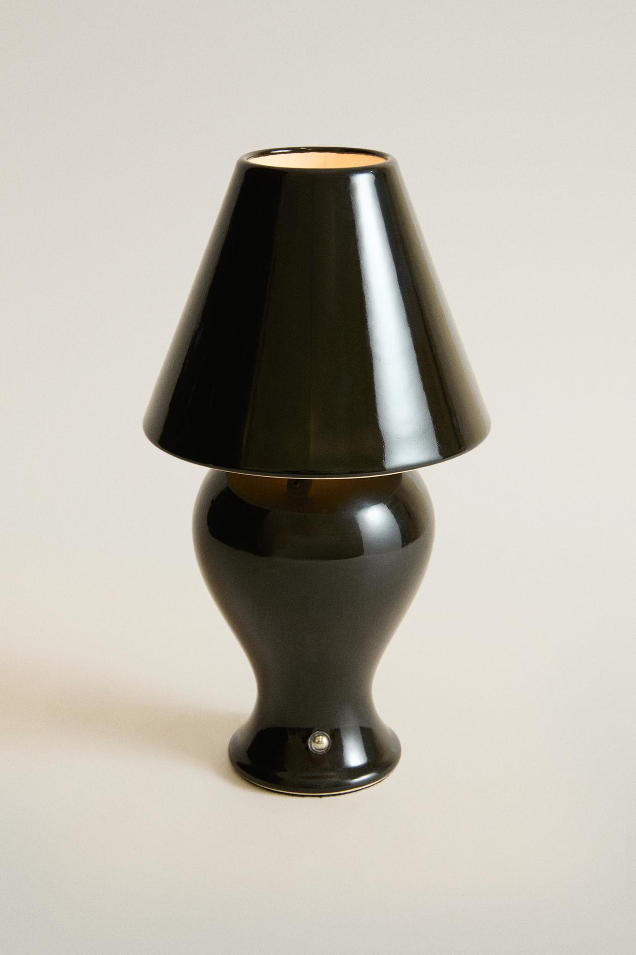 CORDLESS TABLE LAMP — Black