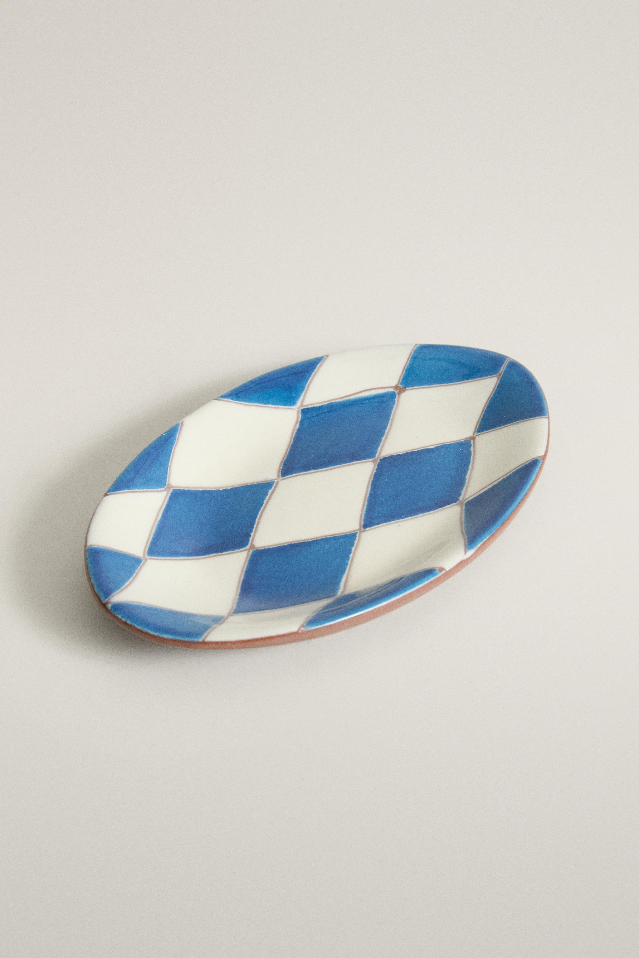 BLUE DIAMOND CERAMIC BATHROOM SOAP DISH