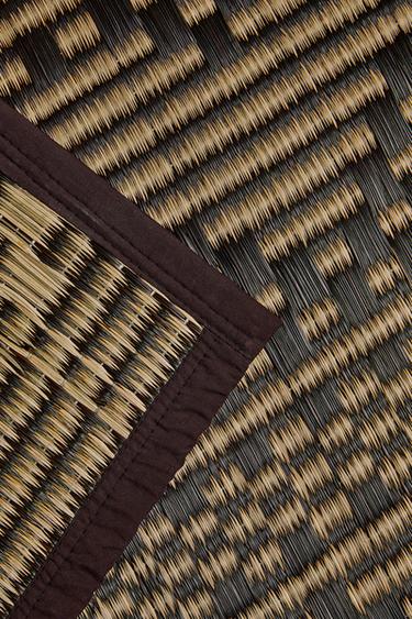 GEOMETRIC SEAGRASS RUG - Black / White by Zara