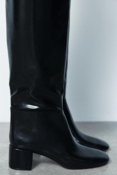 BOTTES À TALONS LARGES ET SURPIQÛRES - Noir de Zara - Image 1