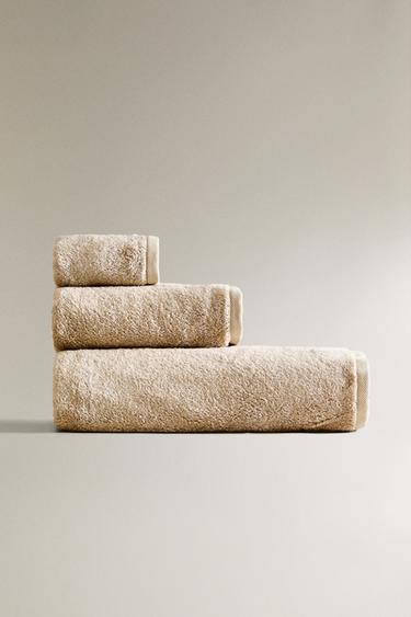 MODAL AND COTTON BATH TOWEL - Beige de Zara - Imagen 0