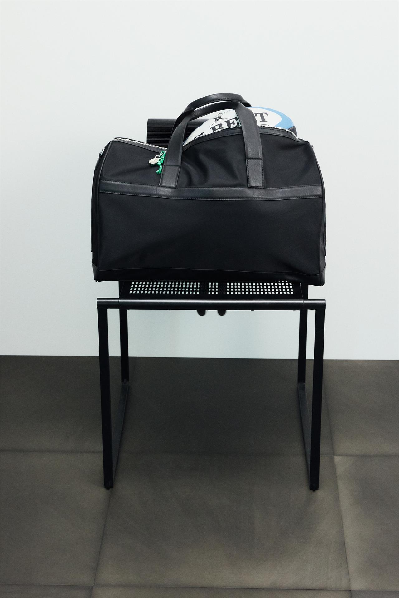 TECHNICAL TRAVEL BAG - Black by Zara