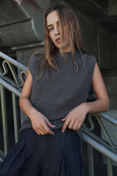 WOOL BLEND PLEATED SHOULDER VEST TOP - Mid-grey by Zara