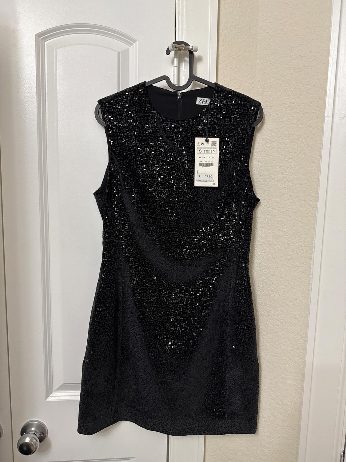 SHORT SEQUIN DRESS