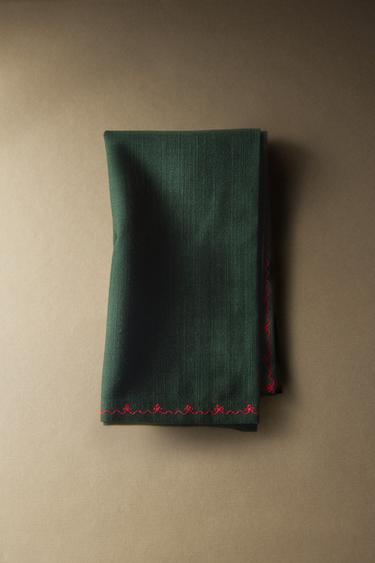 CHRISTMAS EMBROIDERED COTTON NAPKINS (SET OF 2) — Green 1