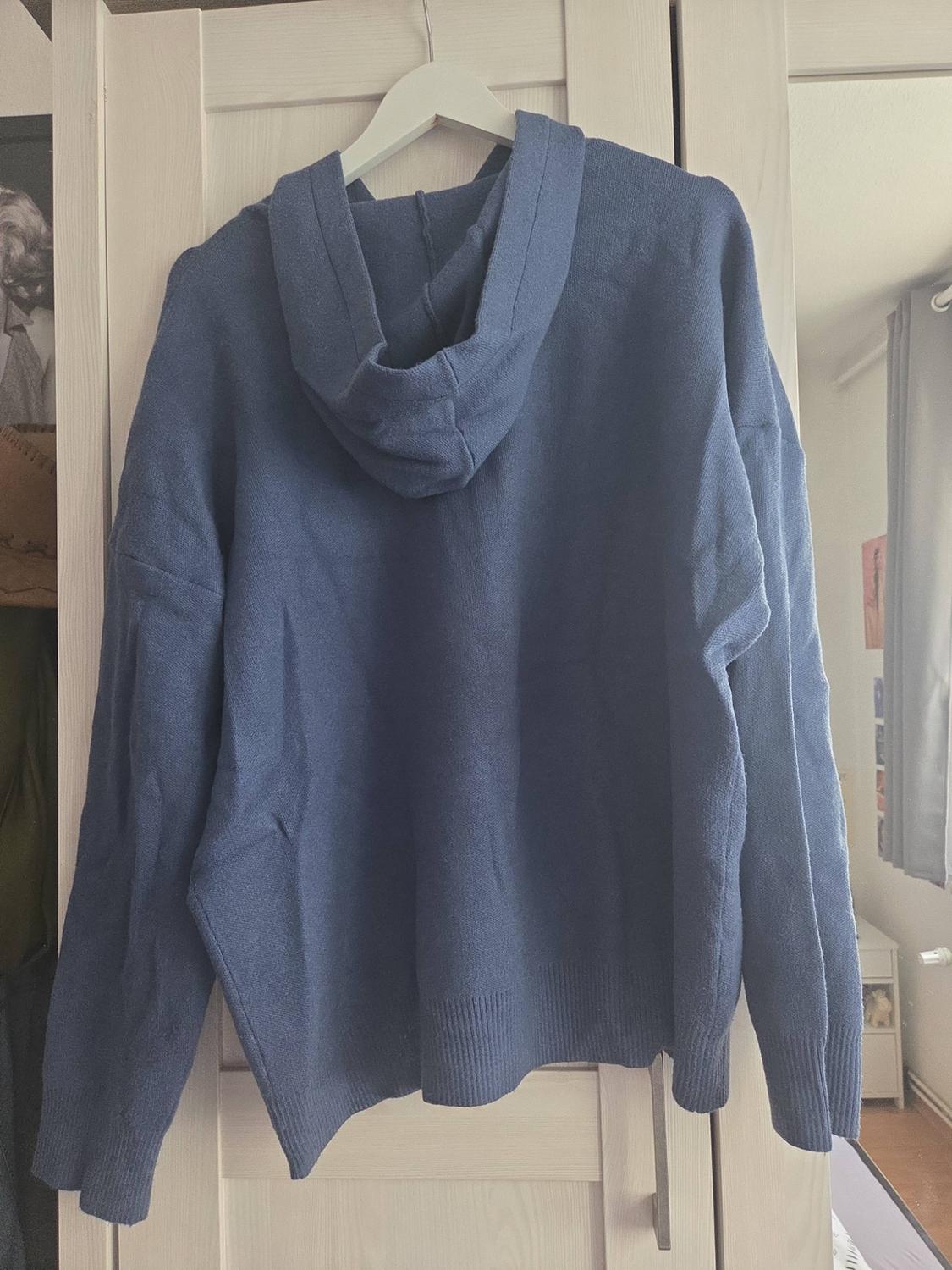 KNIT HOODIE - Image 2