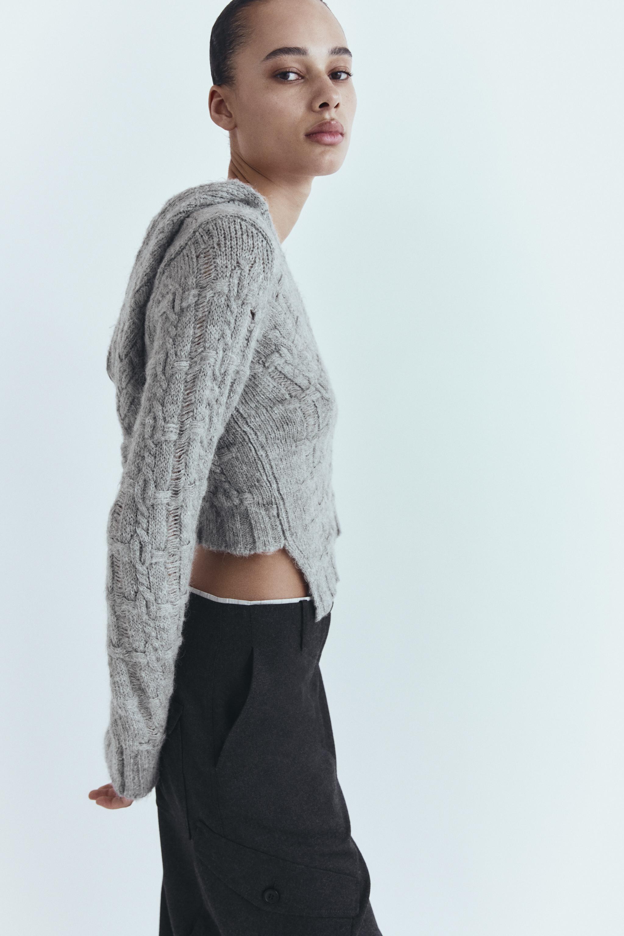 Black knit 2025 cropped sweater