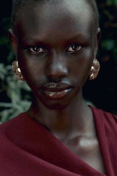 RAISED FLOWER RHINESTONE EARRINGS - Anthracite grey by Zara