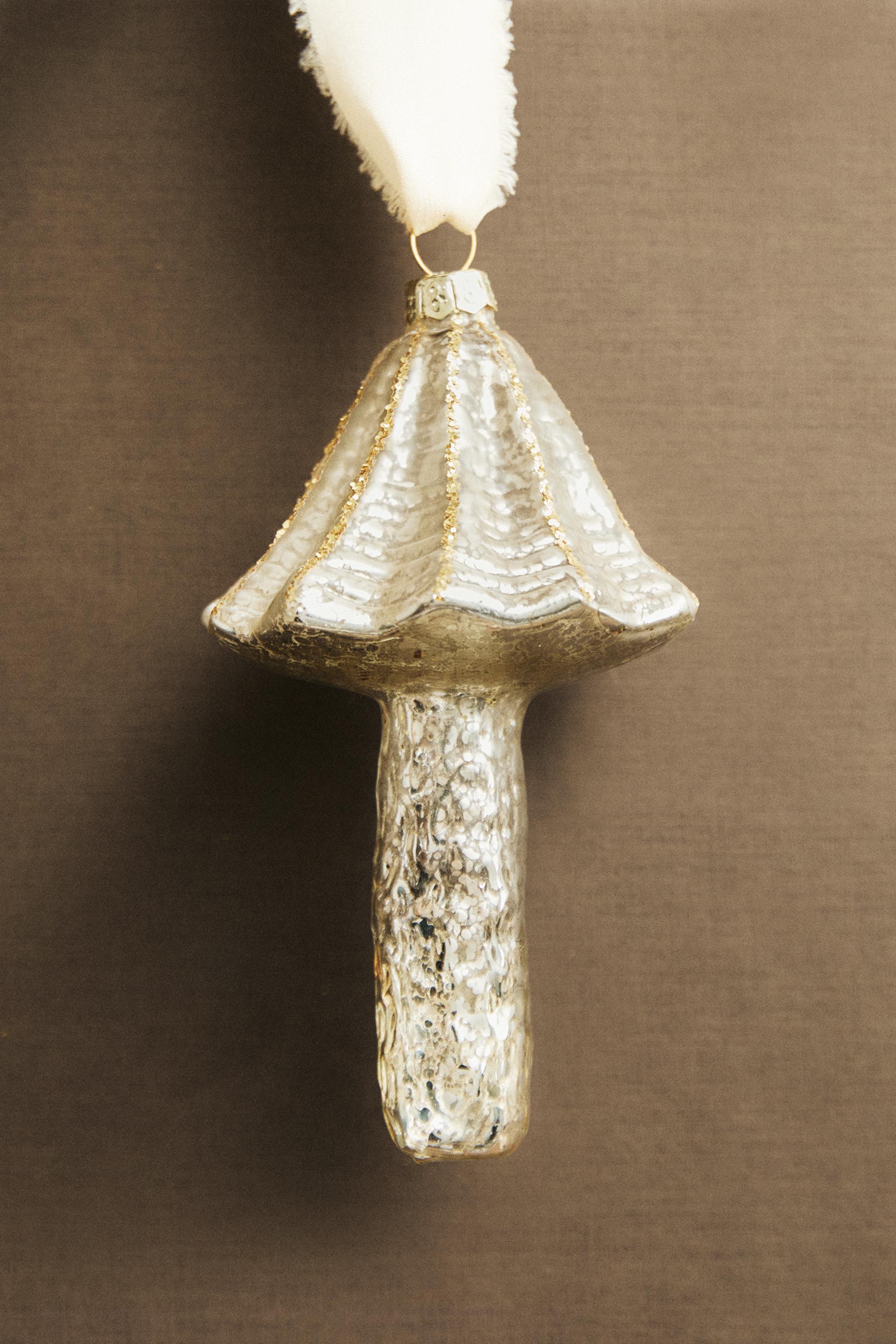 CHRISTMAS TREE MUSHROOM ORNAMENT