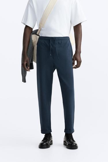 UNIQLO Singapore on Instagram: “These trendy jogger pants are made