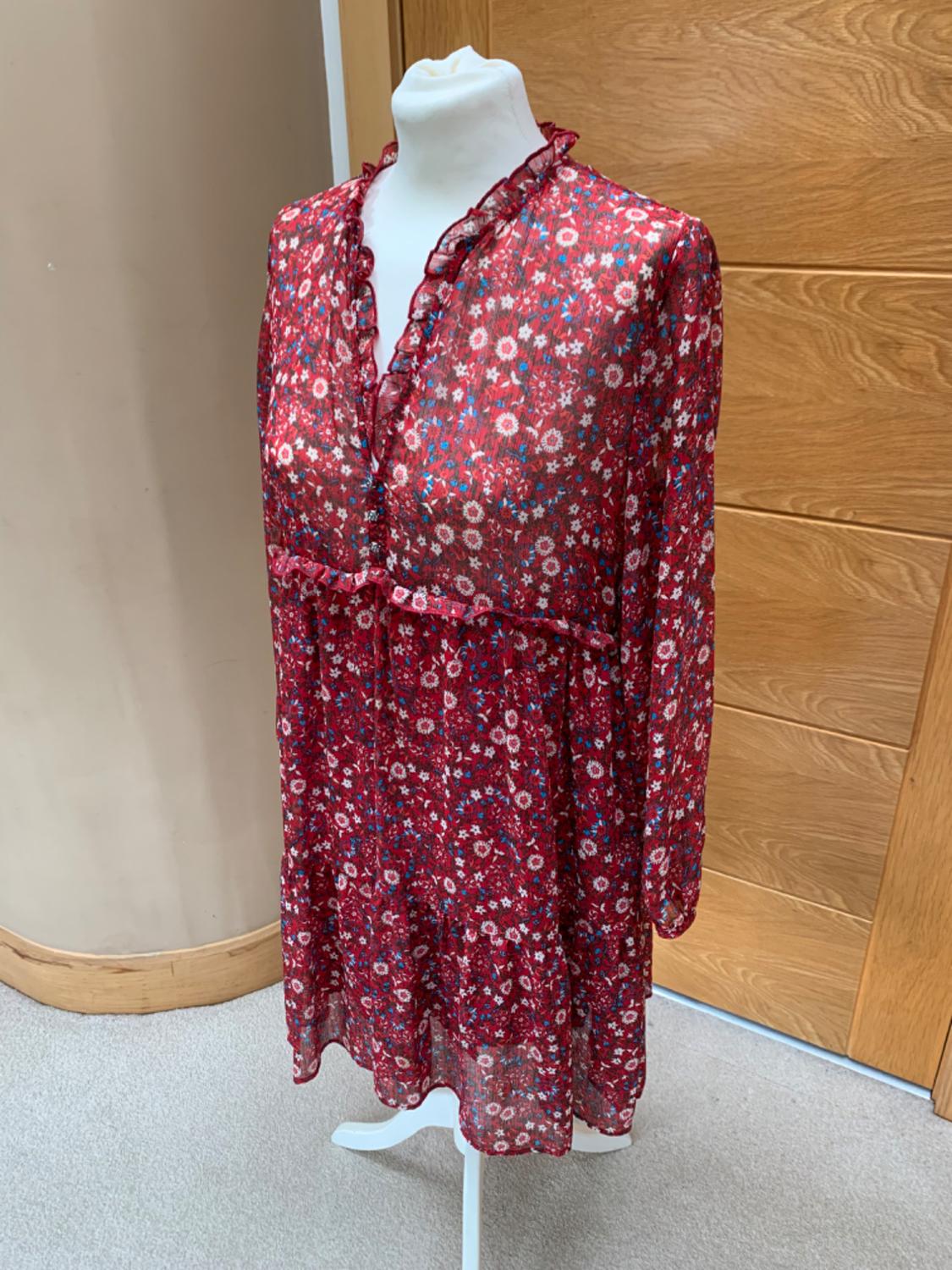 PRINTED DRESS WITH GEM BUTTONS - Image 2