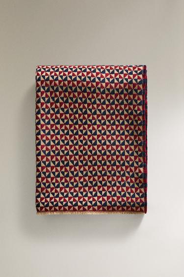 PLAID DOUX MOTIF GÉOMÉTRIQUE - Rouge de Zara - Image 4