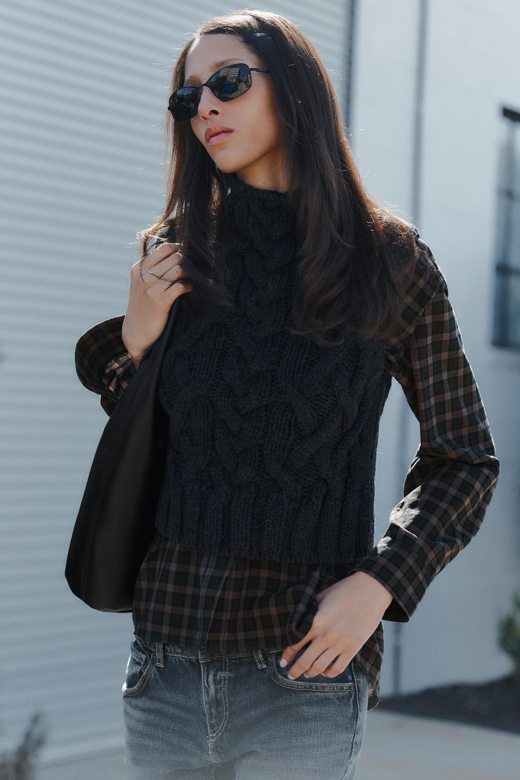 CABLE KNIT VEST