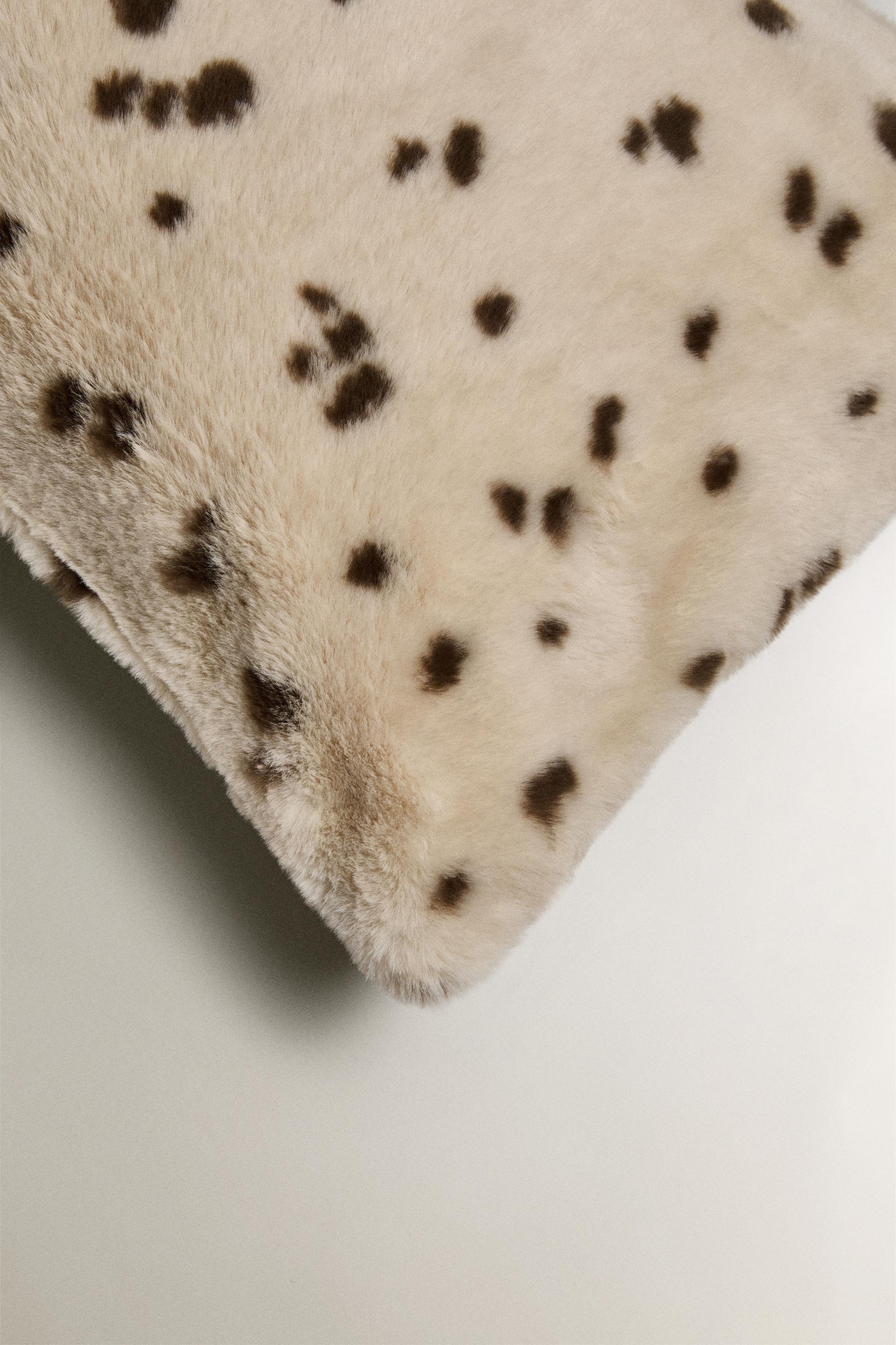 ANIMAL PRINT THROW PILLOW COVER