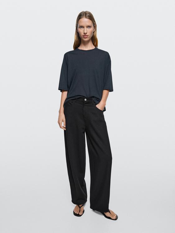 Flowing barrel fit trousers