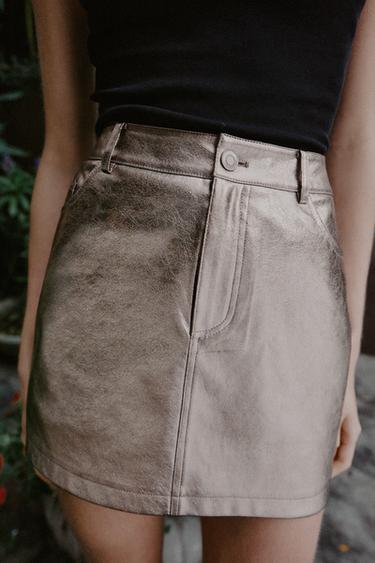 MINI JUPE EFFET MATIÈRE SYNTHÉTIQUE - Argent de Zara - Image 2