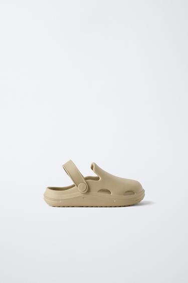 RUBBER CLOGS - Sand Brown by Zara