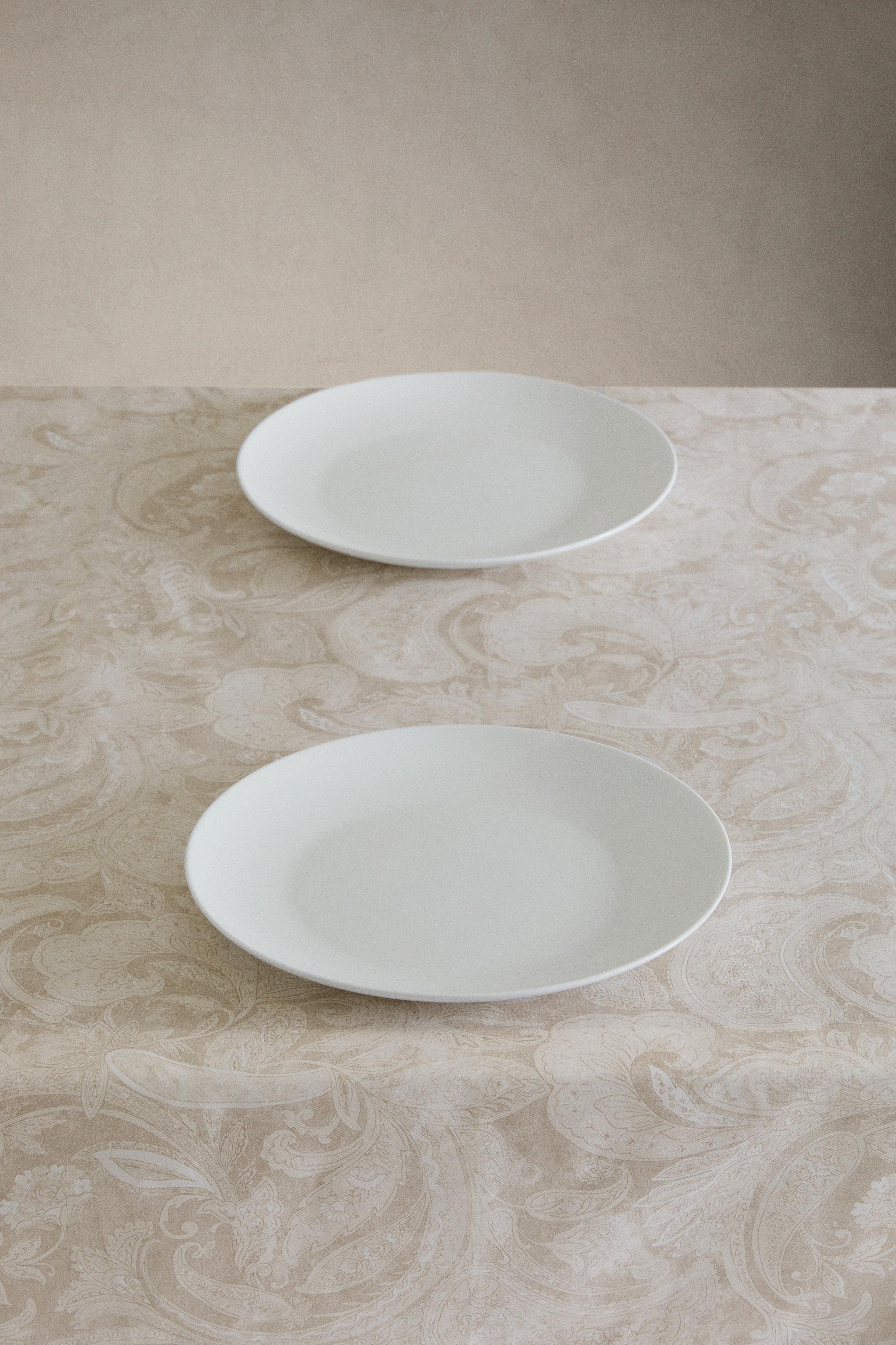 PAISLEY PRINT RESIN-COATED TABLECLOTH — Beige