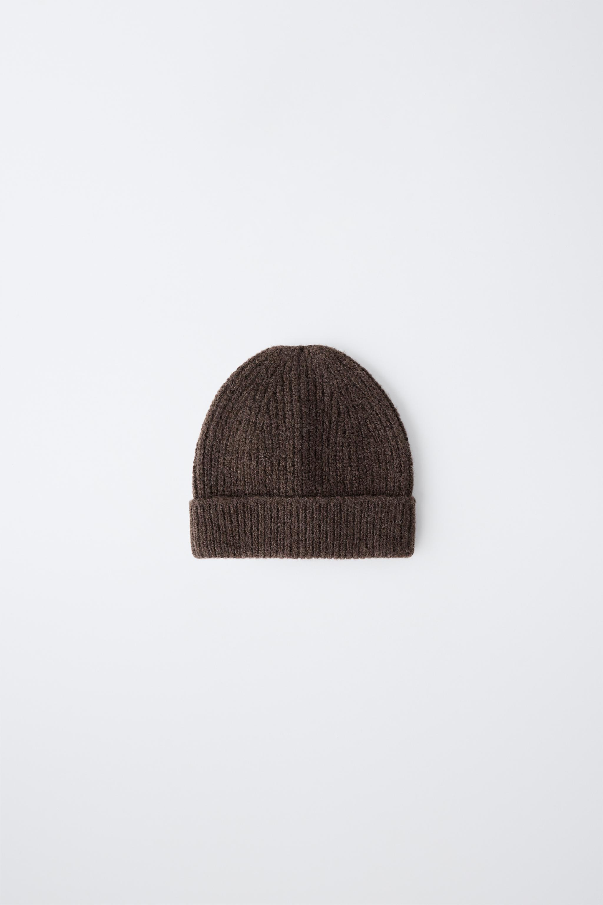 KNIT BEANIE HAT