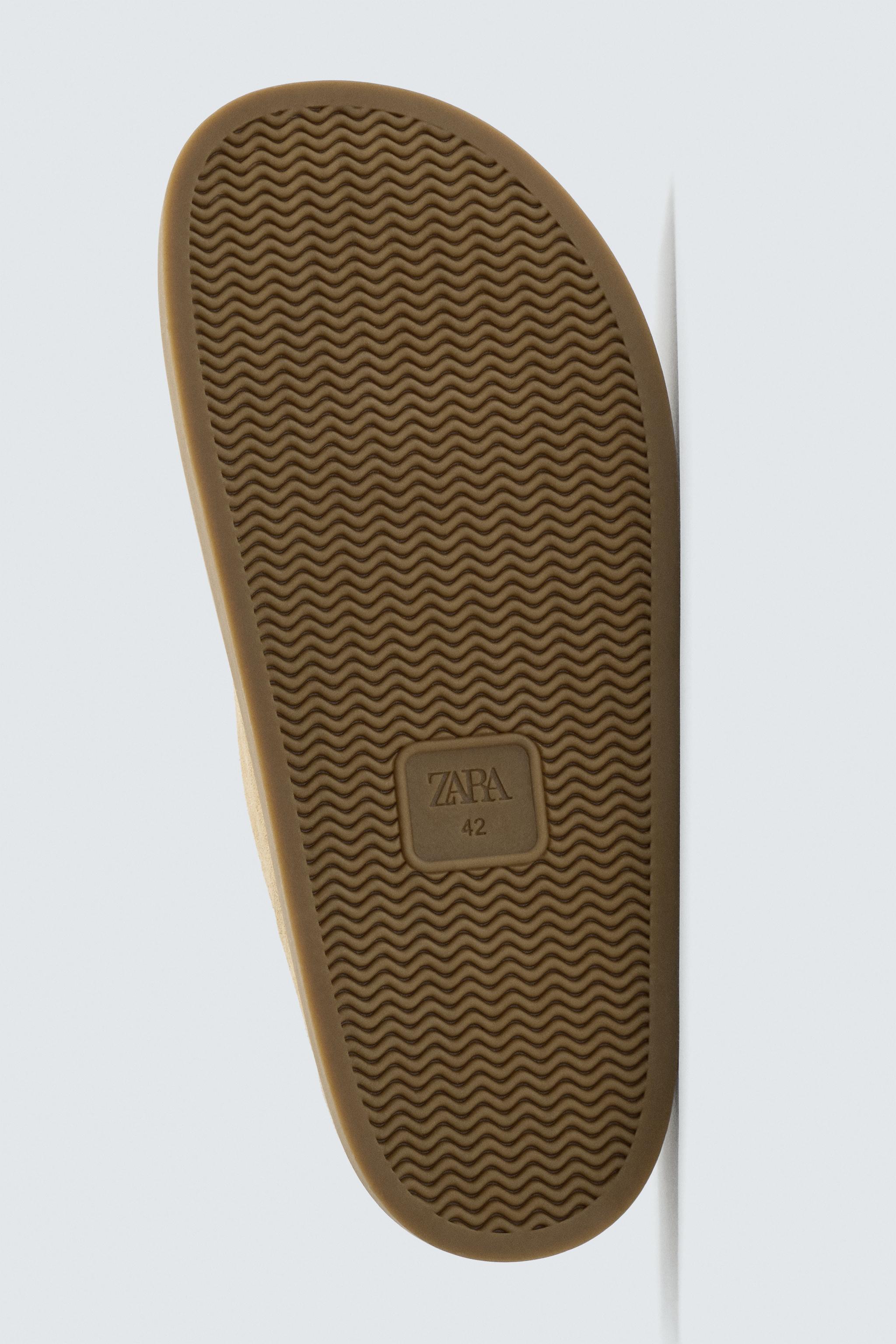 LEATHER CLOGS