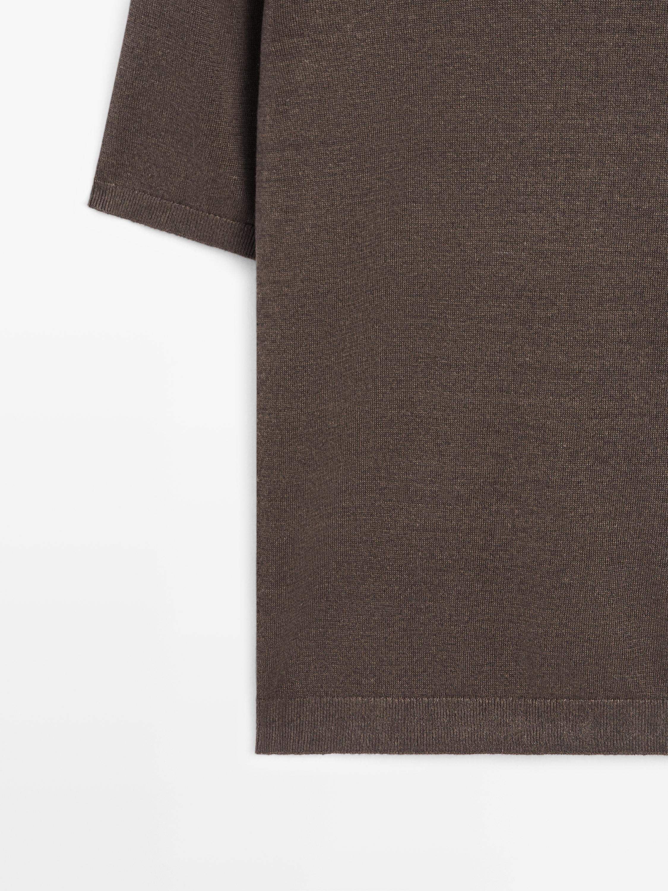 Lightweight 100% linen knit T-shirt