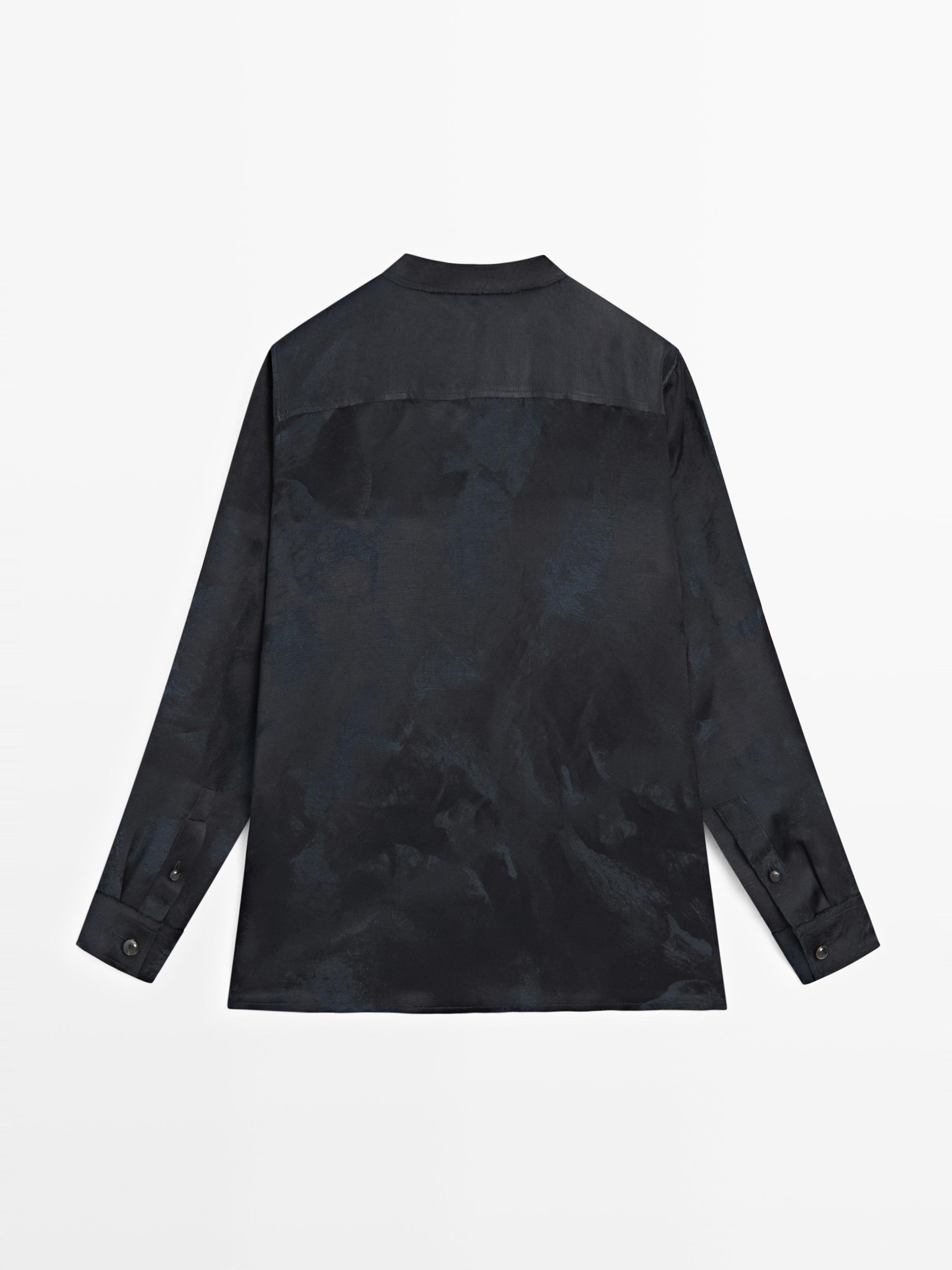 Flowing jacquard shirt