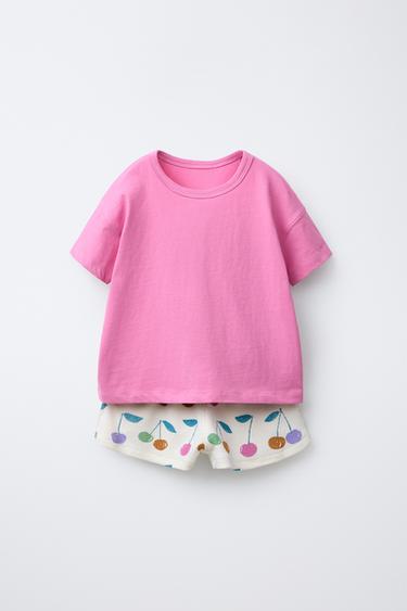 CONJUNTO CAMISETA LISA Y BERMUDA WAFFEL - Fucsia de Zara