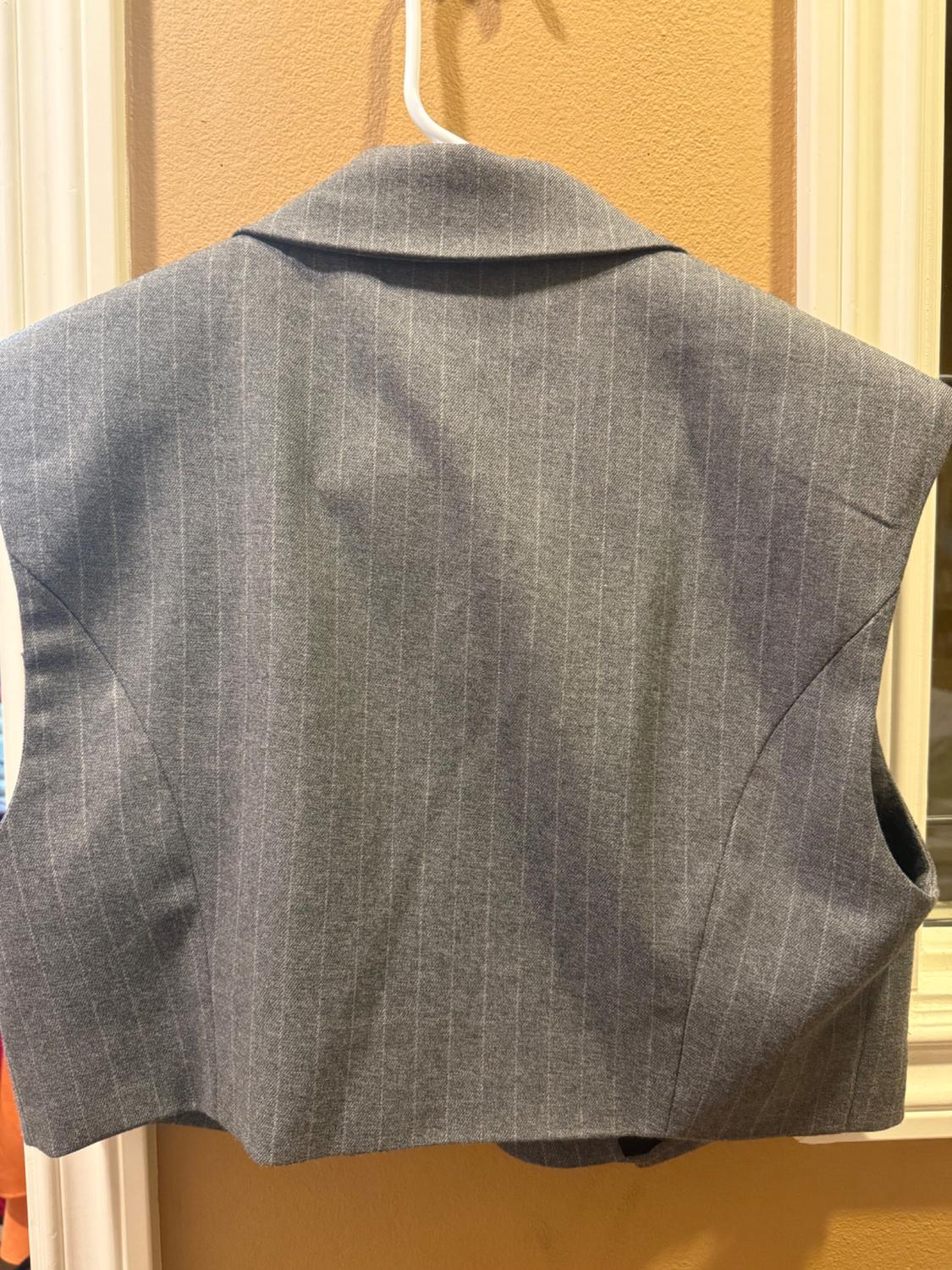 PINSTRIPE CROPPED FLAP VEST - Image 2