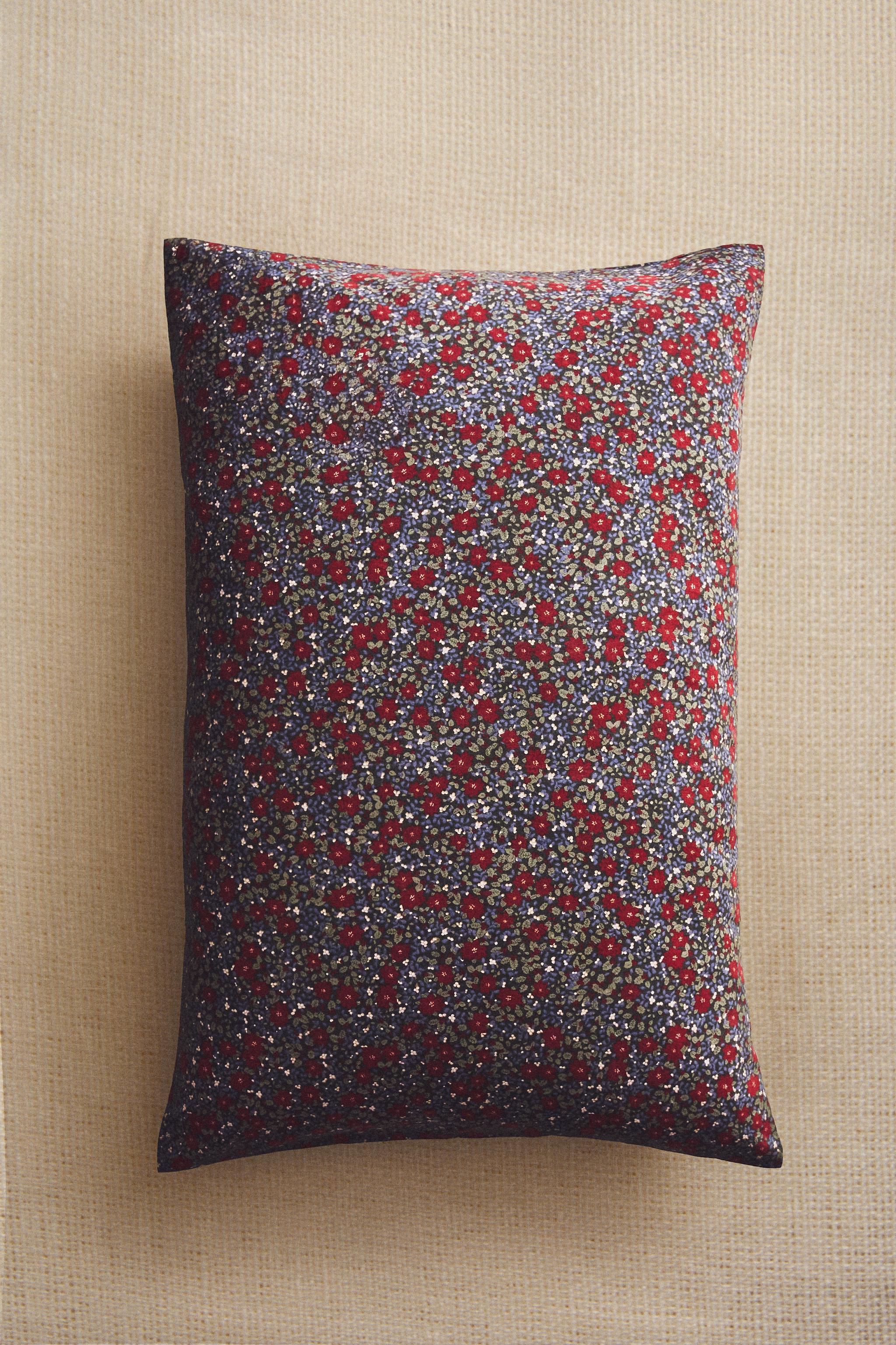 CHILDREN'S CHRISTMAS FLORAL PILLOWCASE