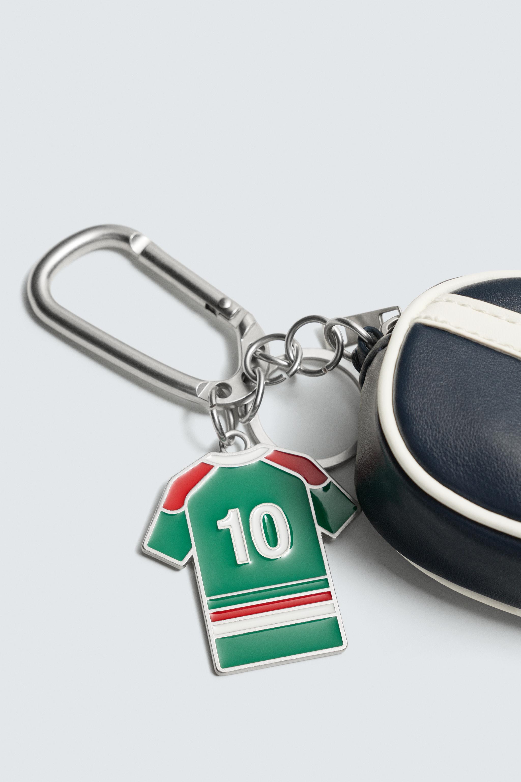 MULTI-CHARM KEYCHAIN