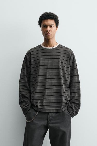 CAMISETA JACQUARD RAYAS - Gris de Zara