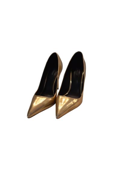 ZAPATO TACÓN ALTO METALIZADO ORO