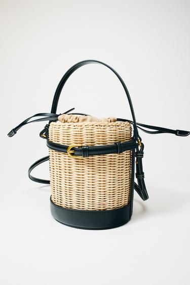 編み込みトップス仕様ハードハンドバッグライトベージュZaraの編み込みトップス仕様ハードハンドバッグ - ライトベージュ 