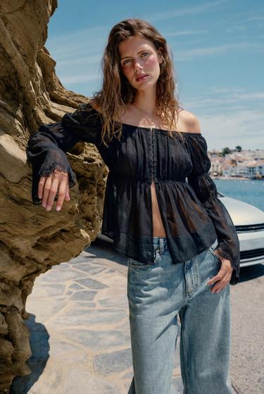 TOP WITH MATCHING LACE - Black by Zara