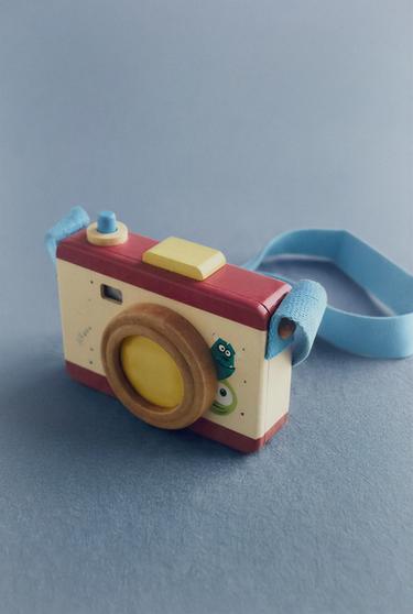 MONSTERS, INC. ©DISNEY/PIXAR TOY CAMERA - Cream by Zara
