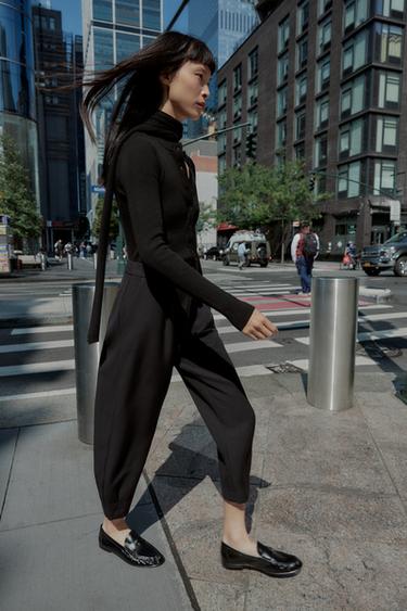 PLEATED CARROT TROUSERS - Black by Zara - Image 3